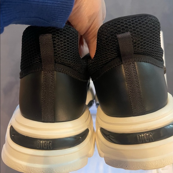 Brand new Christian Dior sneakers. - Picture 5 of 6